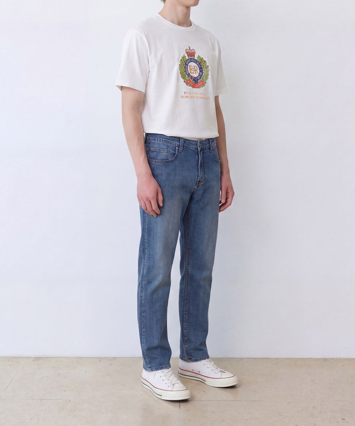 에든버러클럽(EDINBURGH CLUB) ELIZABETH HERITAGE T-SHIRT (WHITE)