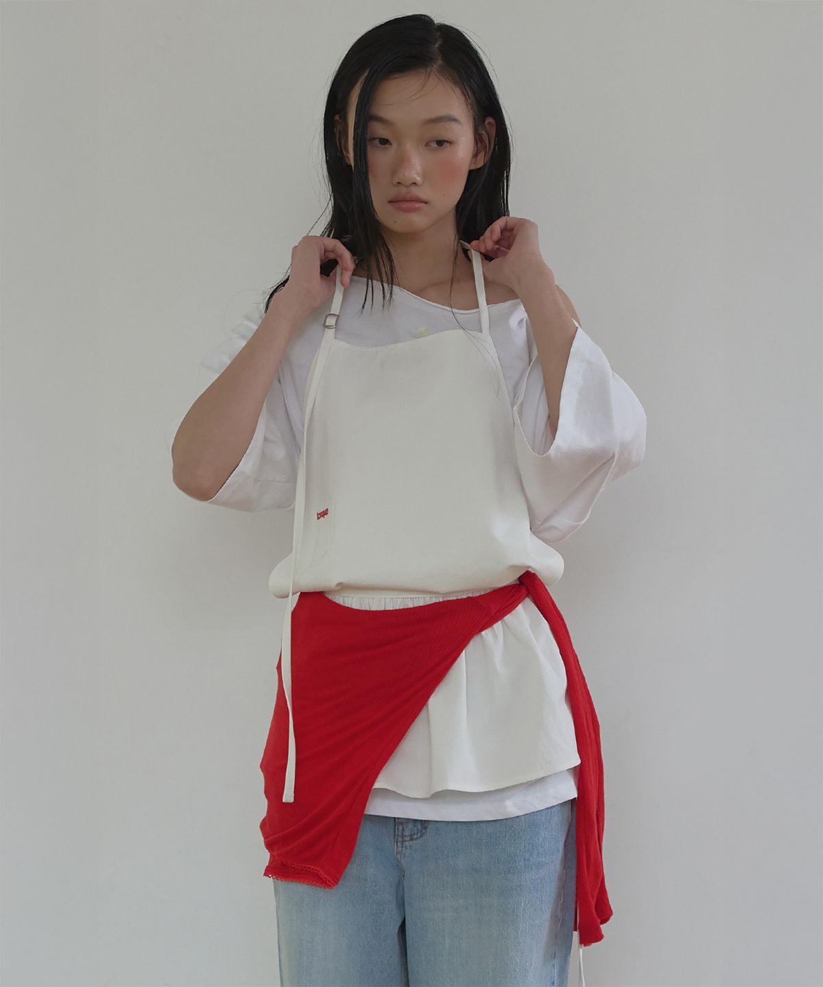 론크(LONQUE) COTTON APRON LAYERED DRESS (IVORY)