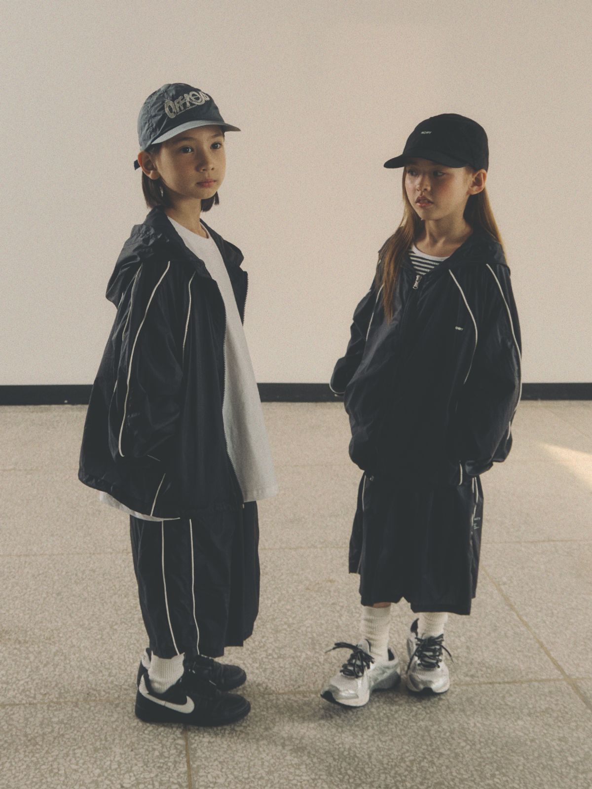 노이리(NOIRY) 썸바디 윈드브레이커