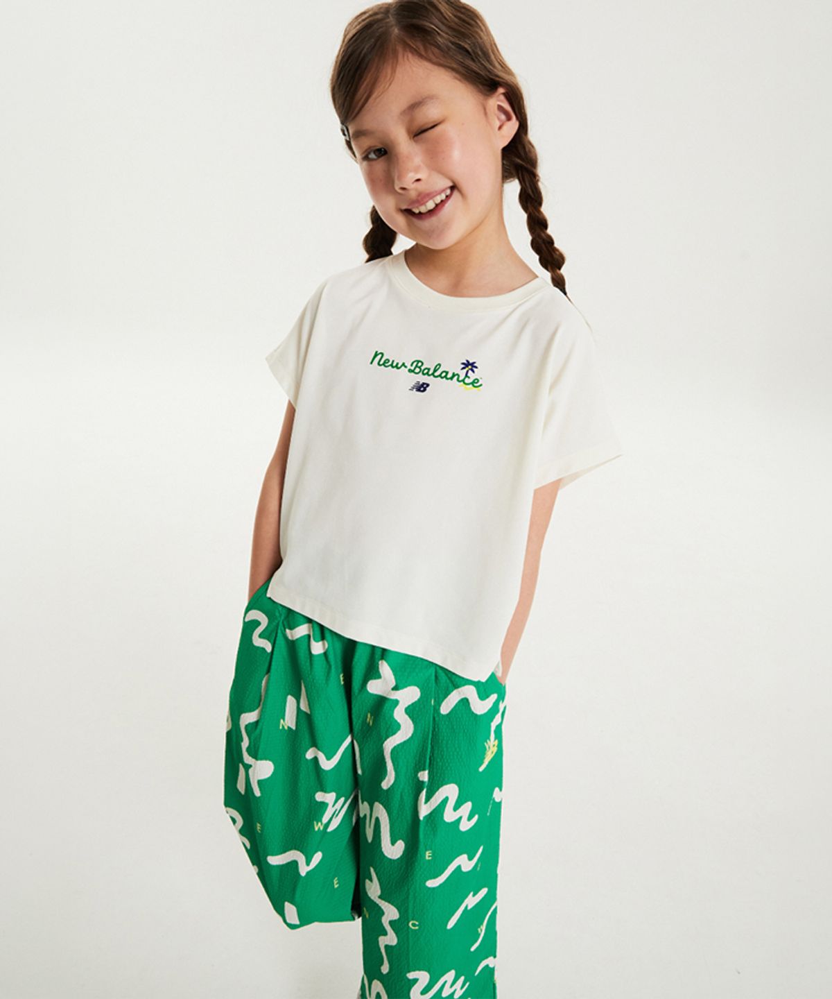 뉴발란스 키즈(NEWBALANCEKIDS) SUMMER WAVE_여아 반팔티+패턴 긴바지 셋업 아동 상하복 NK9YG3972G40