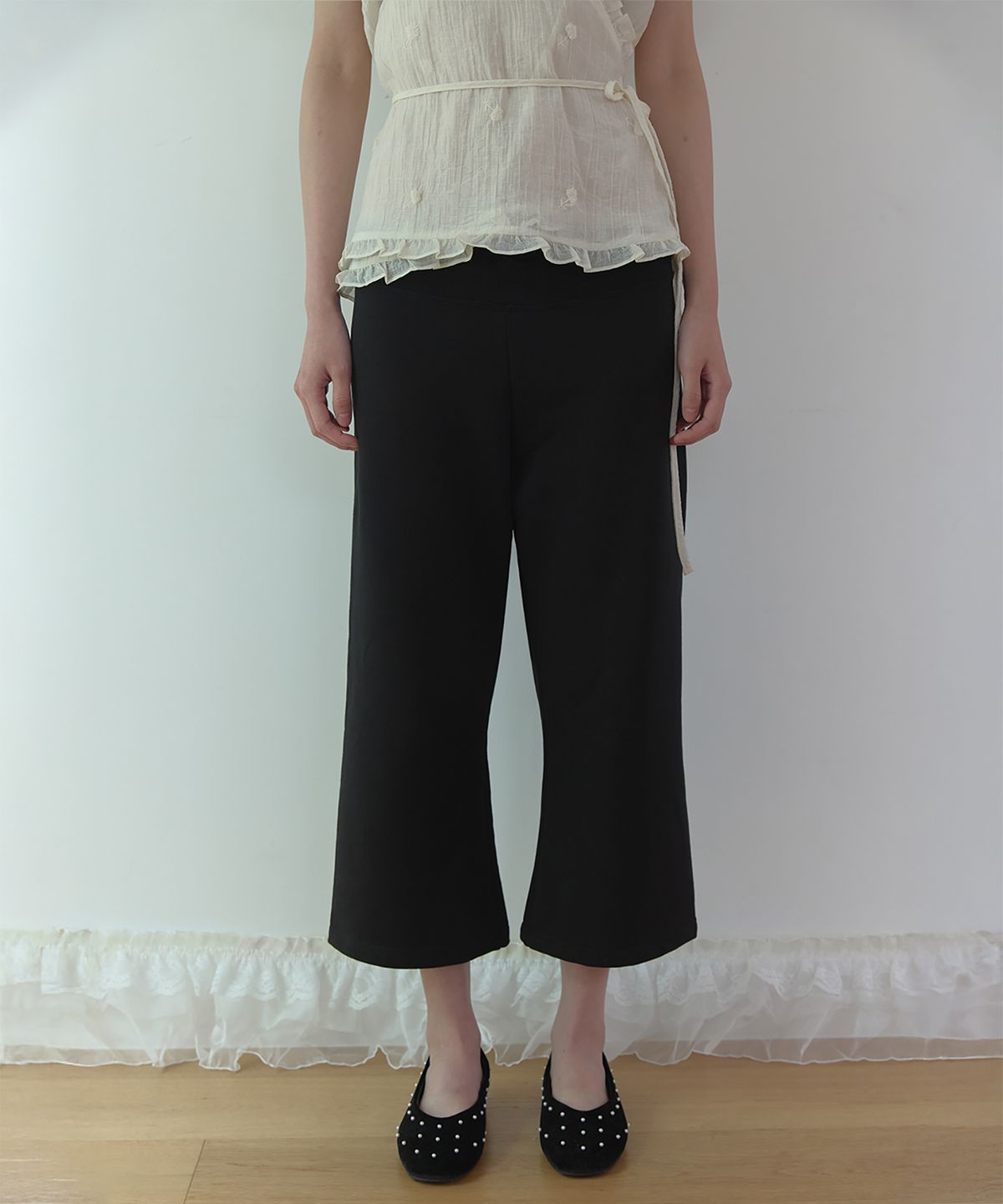 론크(LONQUE) SWEAT CAPRI PANTS (BLACK)