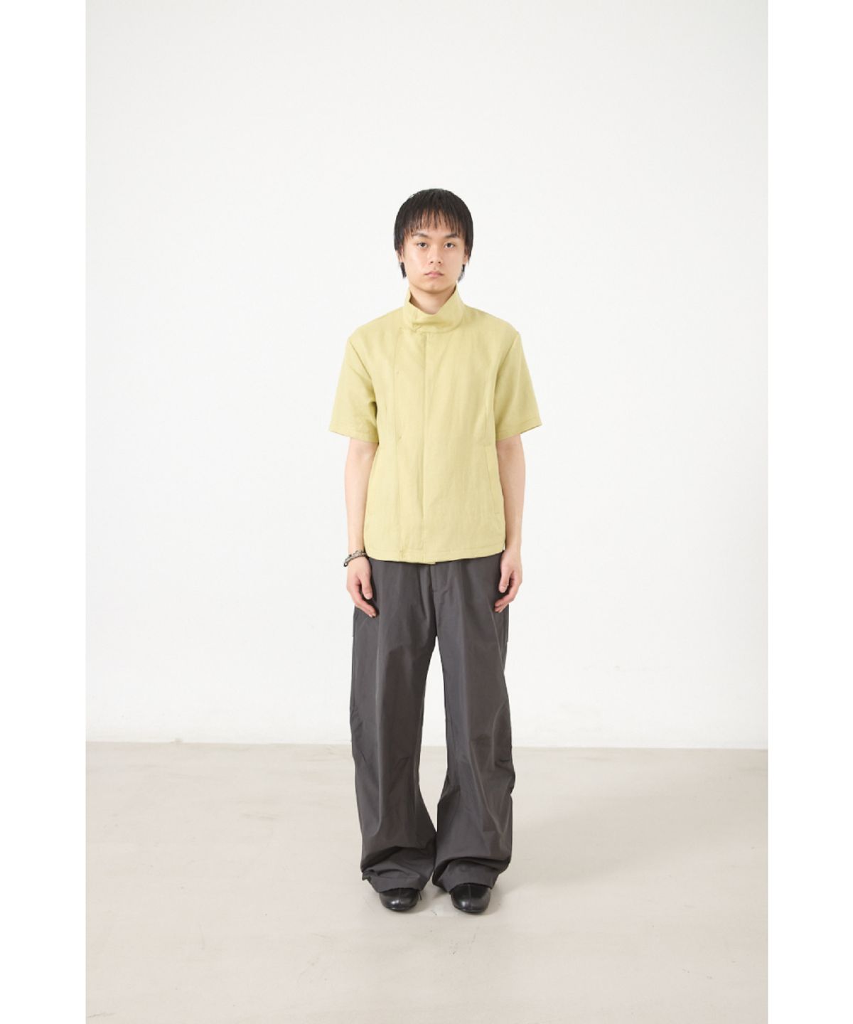 해칭룸(HATCHINGROOM) Arc Zip Shirket Avocado