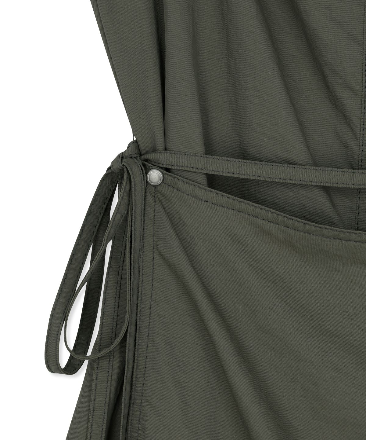 마뗑킴(MATIN KIM) SLEEVELESS WRAP DRESS IN KHAKI