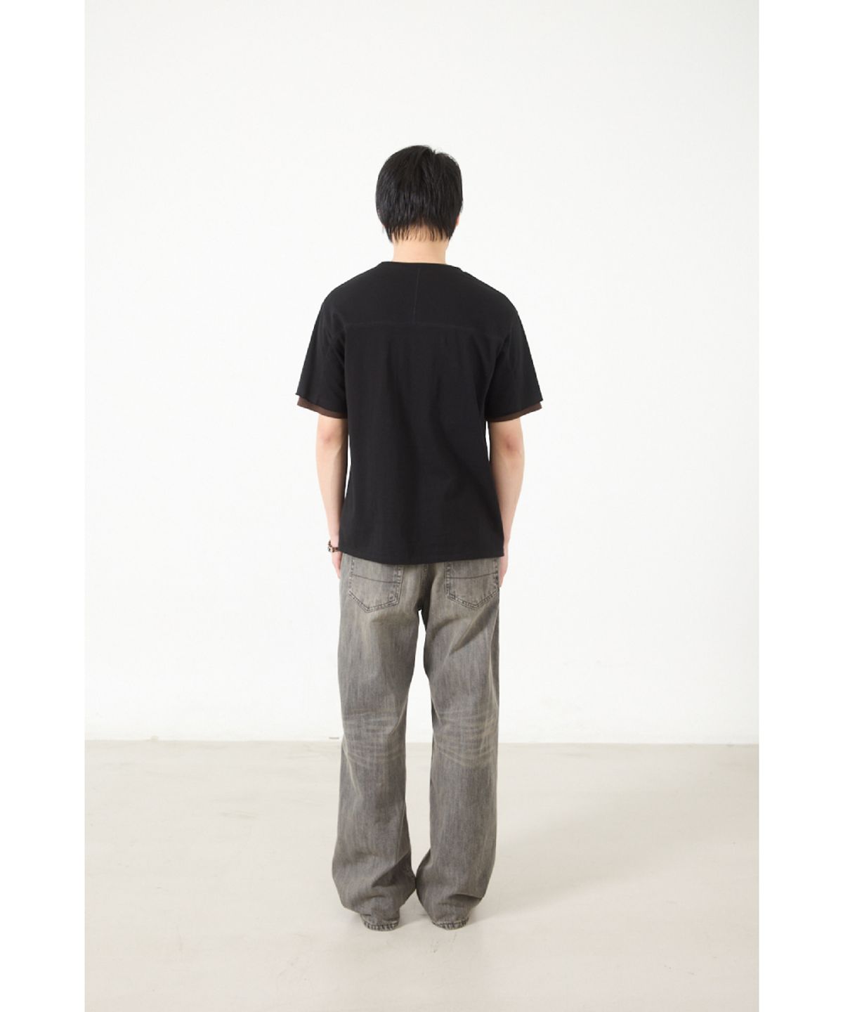 해칭룸(HATCHINGROOM) Double Neck Tee Black