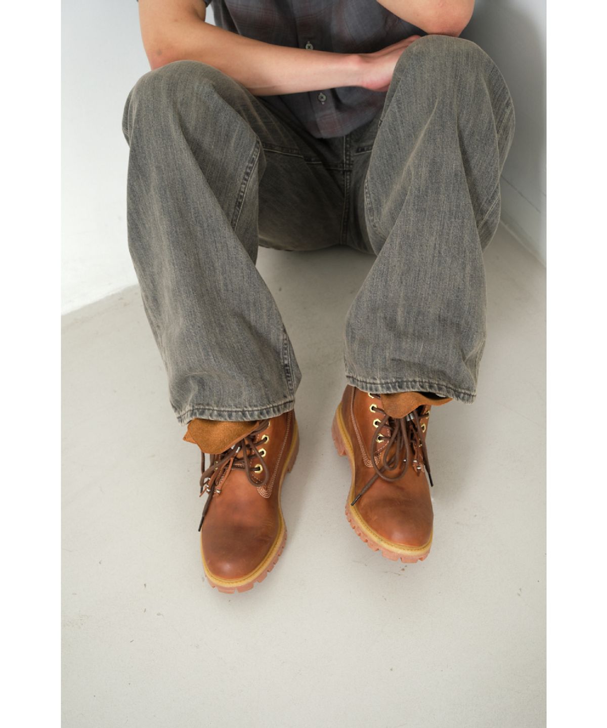 해칭룸(HATCHINGROOM) Regular Selvedge Jeans Slub Vintage Grey