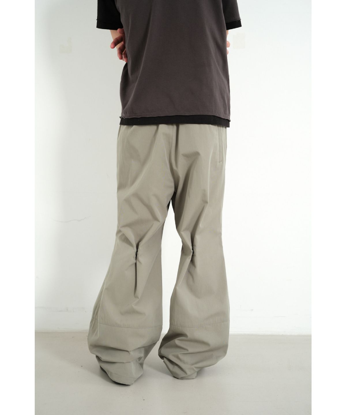 해칭룸(HATCHINGROOM) Volume Pants CN Olive Grey