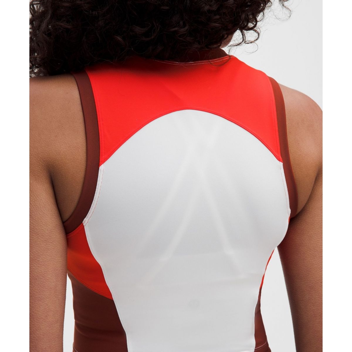 룰루레몬(LULULEMON) 코트 챔프 하이넥 테니스 탱크탑  WHT CRYE CACH