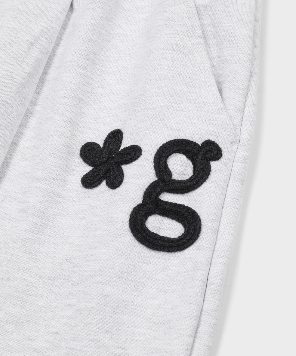 글런든(GRUNDEN) HAND WORK SWEATSHORTS (LIGHT GREY)