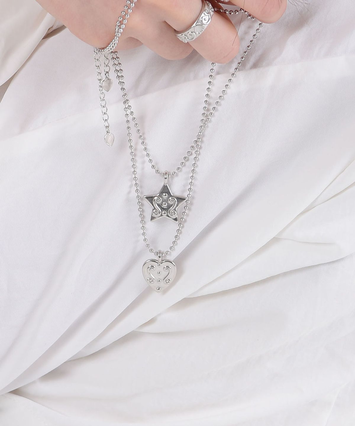 러브트릭스(LOVETRIX) Star  Lace Dot Necklace