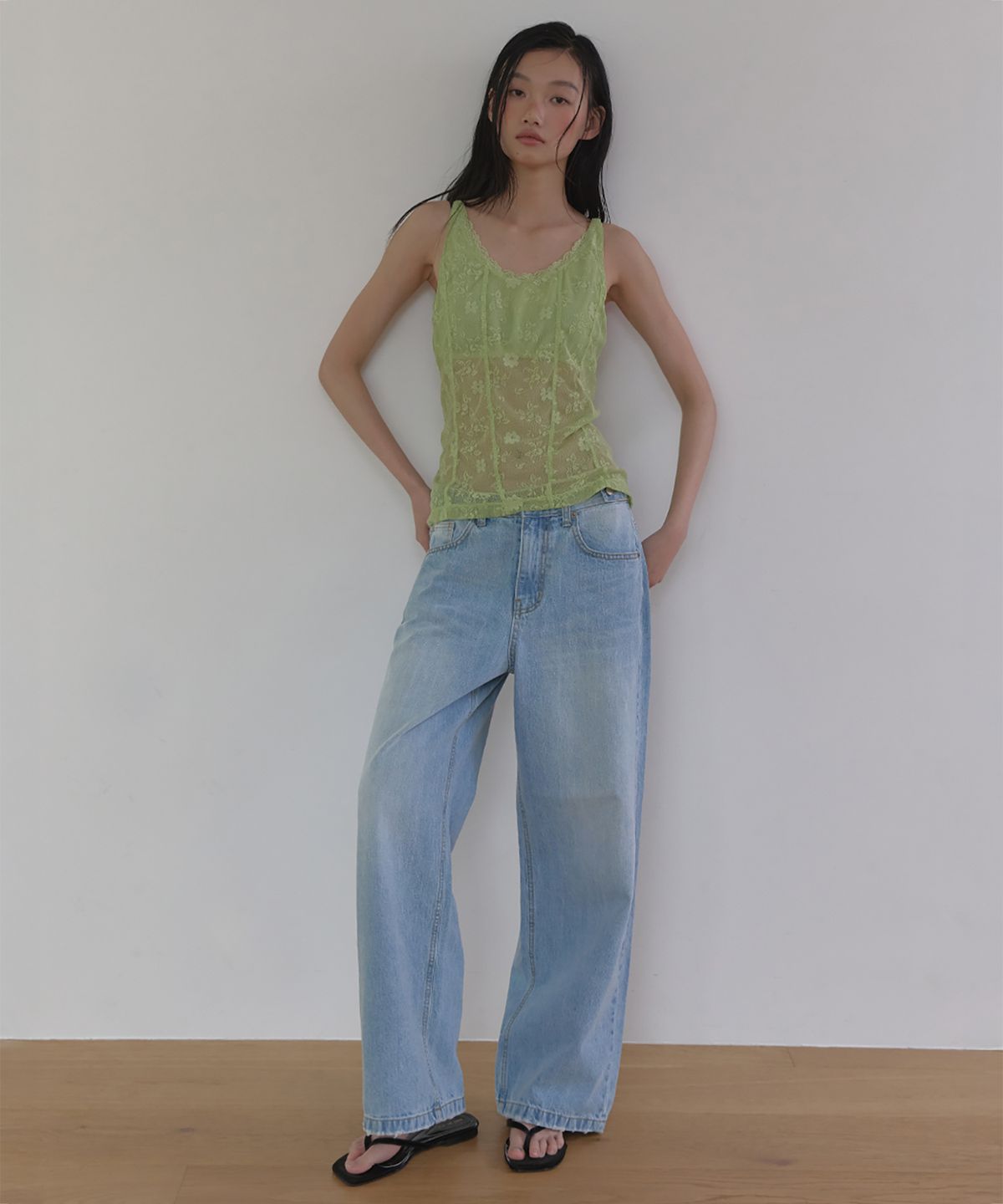 론크(LONQUE) SHEER LACE SLEEVELESS CAMI TOP (LIME)