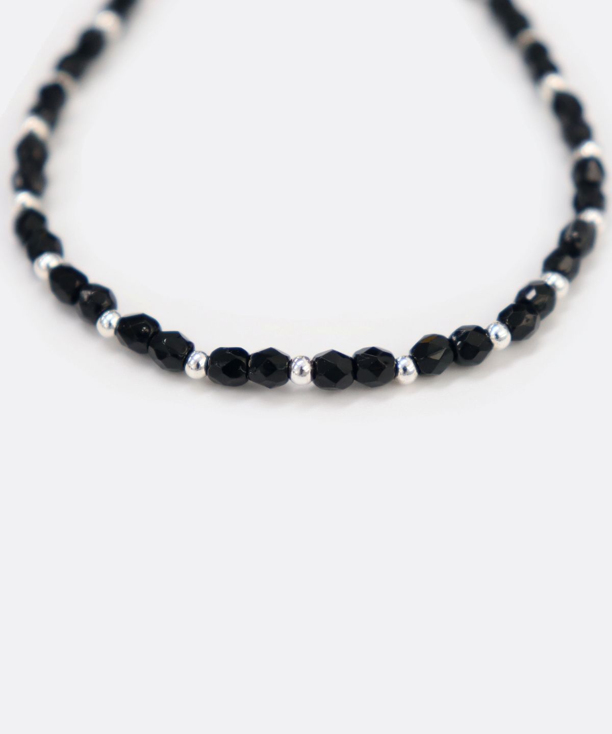 봉보(BONBEAU) Silver dolphin silver ball beads Bracelet 925실버 돌고래 참 은볼 밴딩 블랙 비즈 팔찌