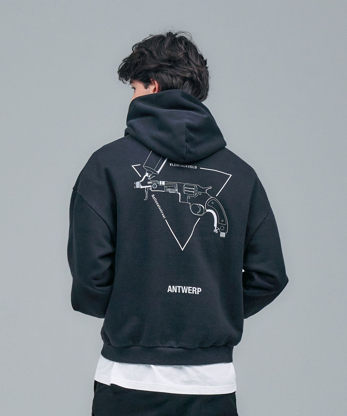 블레민크벨드(VLEMINCKVELD) ANTWERP Spray gun logo Box Hoodie_Black, White