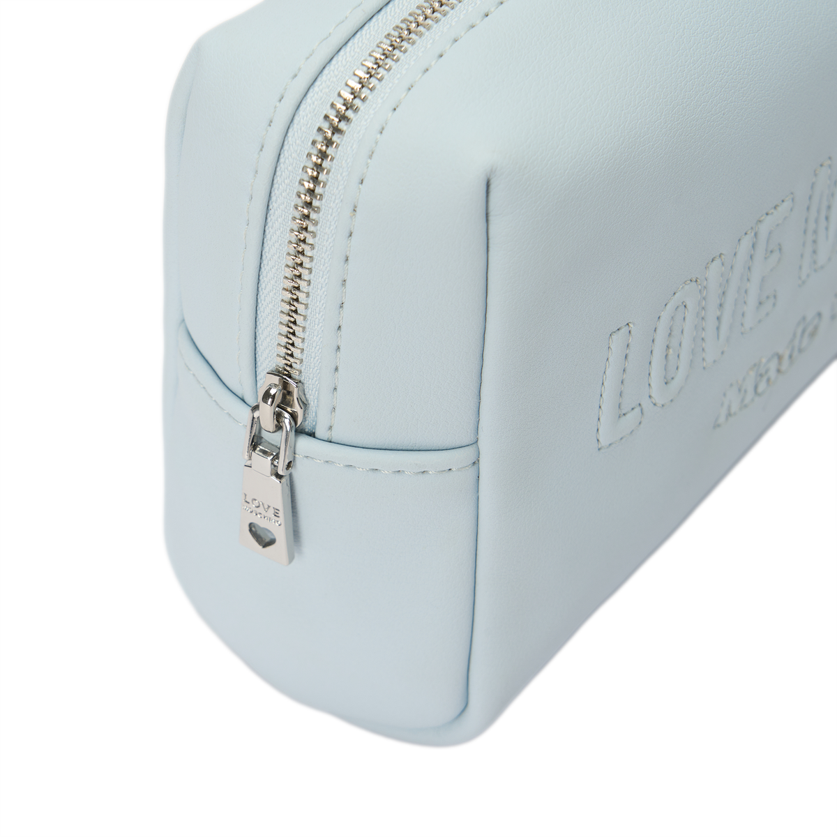 러브 모스키노(LOVE MOSCHINO) 엠보 로고 파우치 라이트블루
