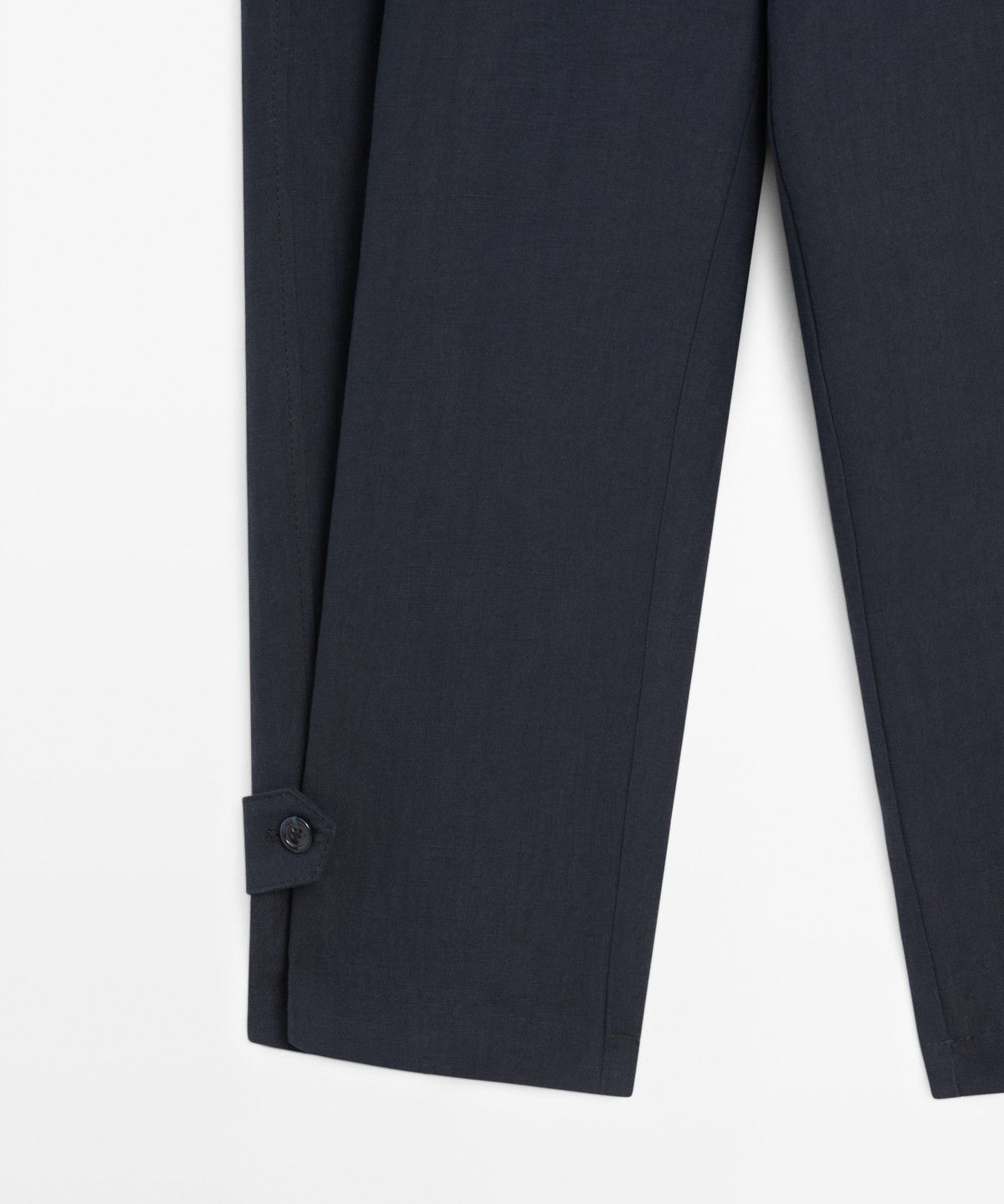 마시모두띠(MASSIMO DUTTI) 버튼 디테일 플루이드 린넨 블렌드 팬츠