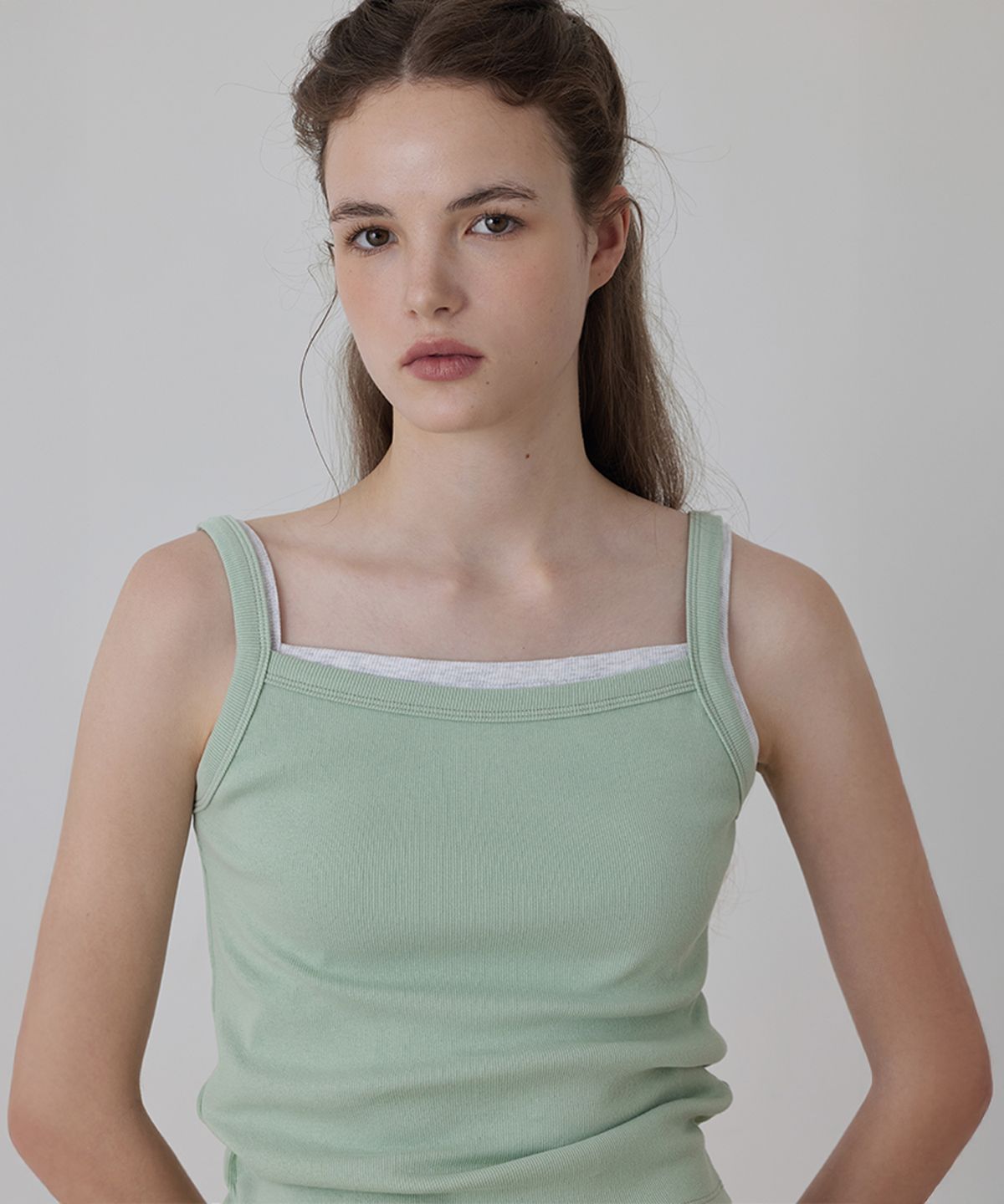 퀸스래빗(Q'SRB) Effortless Cotton Sleeveless Top