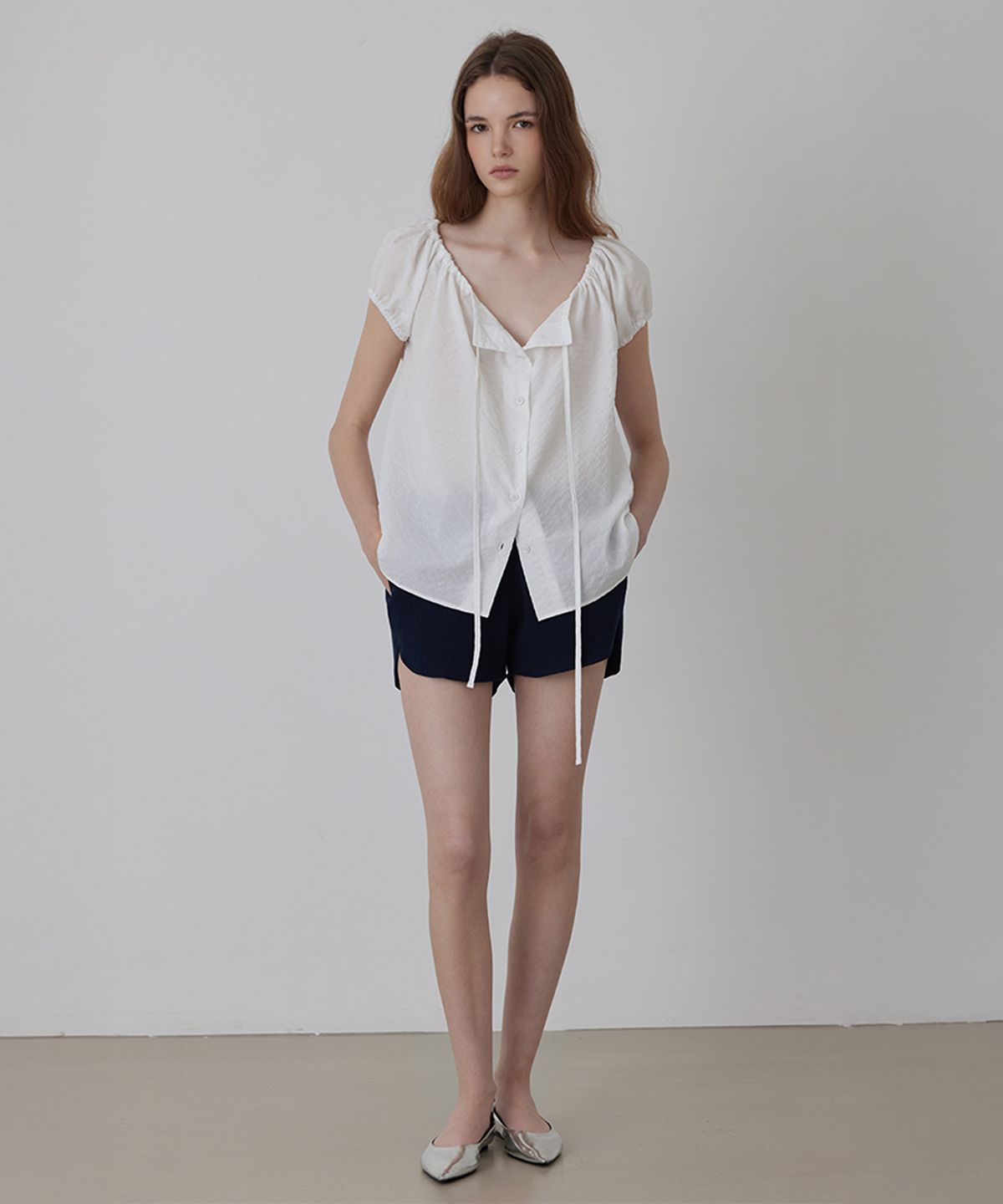 퀸스래빗(Q'SRB) String Shirring Check Puff Blouse_Khaki_2colors