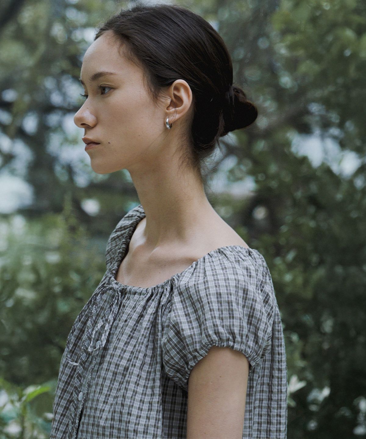 퀸스래빗(Q'SRB) String Shirring Check Puff Blouse_Ivory_2colors