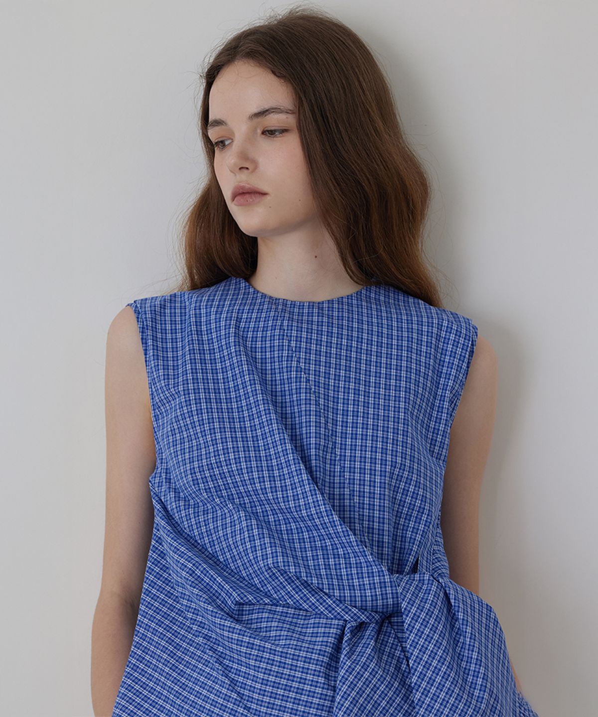 퀸스래빗(Q'SRB) Side-Tie Wrapped Sleeveless Blouse