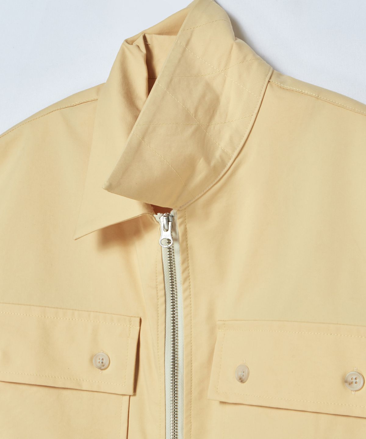 비욘드클로젯(BEYOND CLOSET) [COLLECTION LINE] 럭스 가먼츠 페브릭 포켓 집업 셔츠 버터