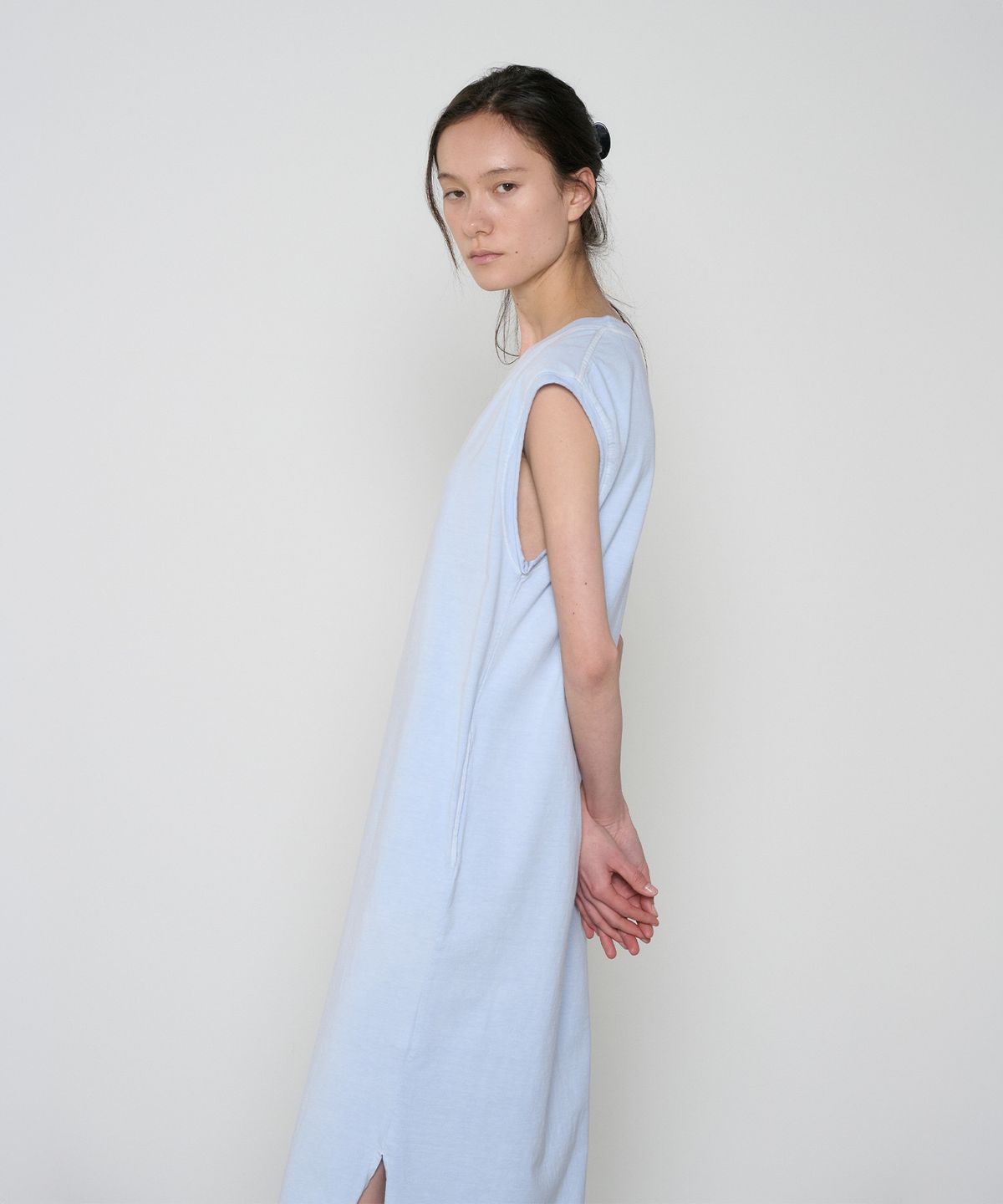 정감 스튜디오(JEONGGAM STUDIOS) Pigment Dyed Cut Off Sleeveless Long Dress_2 Color