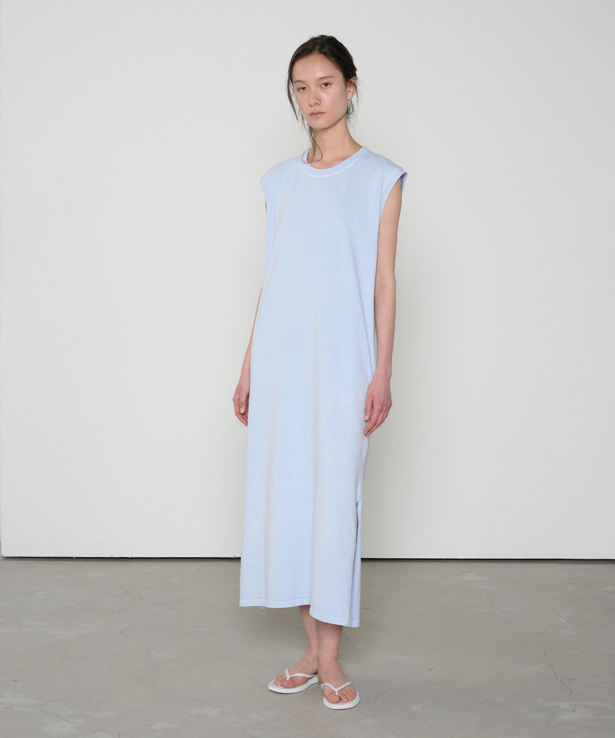 정감 스튜디오(JEONGGAM STUDIOS) Pigment Dyed Cut Off Sleeveless Long Dress_2 Color