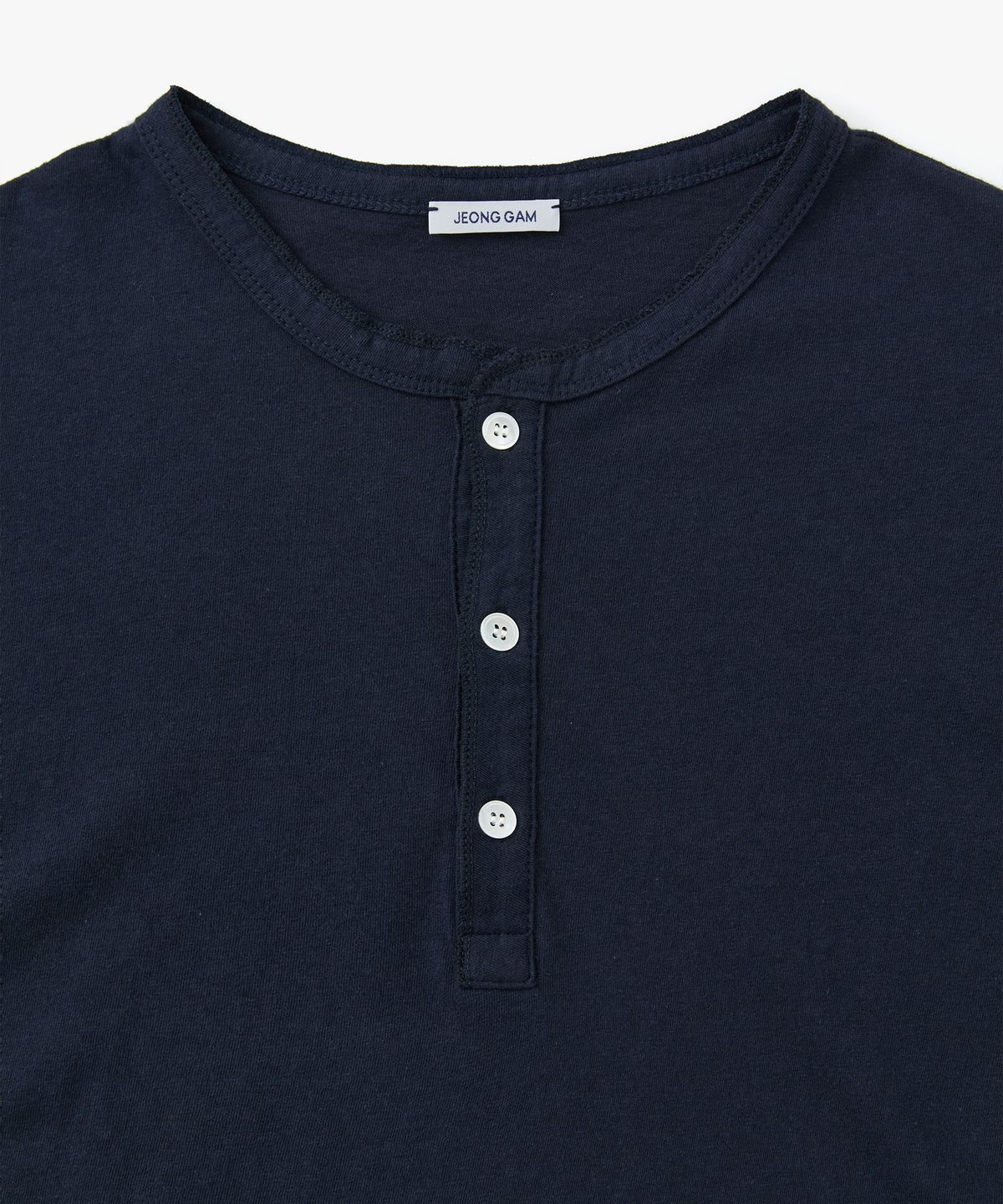 정감 스튜디오(JEONGGAM STUDIOS) Retro Button Tee_3 Color