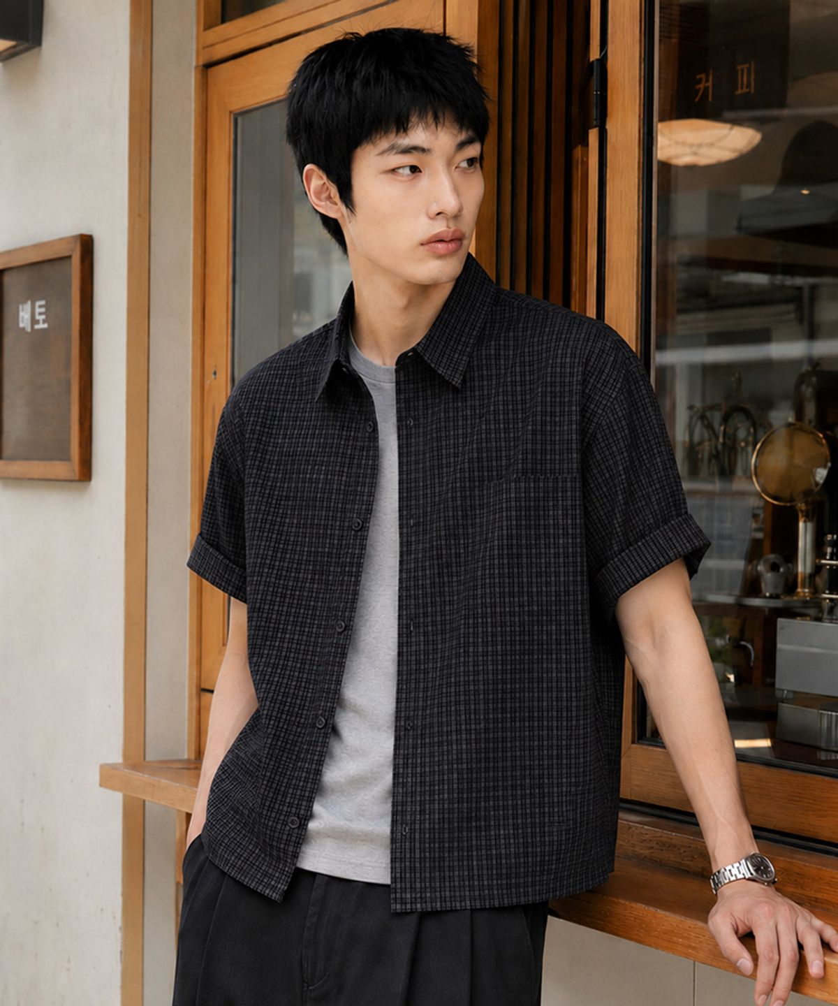 이코르(ECORR) [이코르 X 홍또기] 데일리 크롭 반팔 체크 셔츠 : 2COLOR