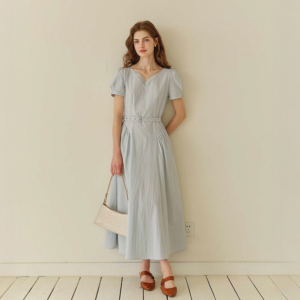 심플레트로(SIMPLE RETRO) SR_Cut temperament dress