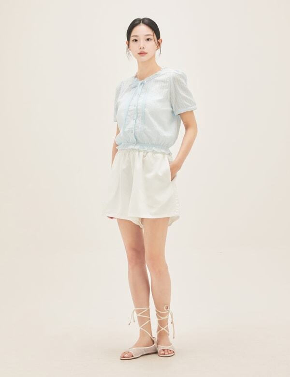 로엠(ROEM) 데님 밴딩 쇼츠 RMTWG26RT1