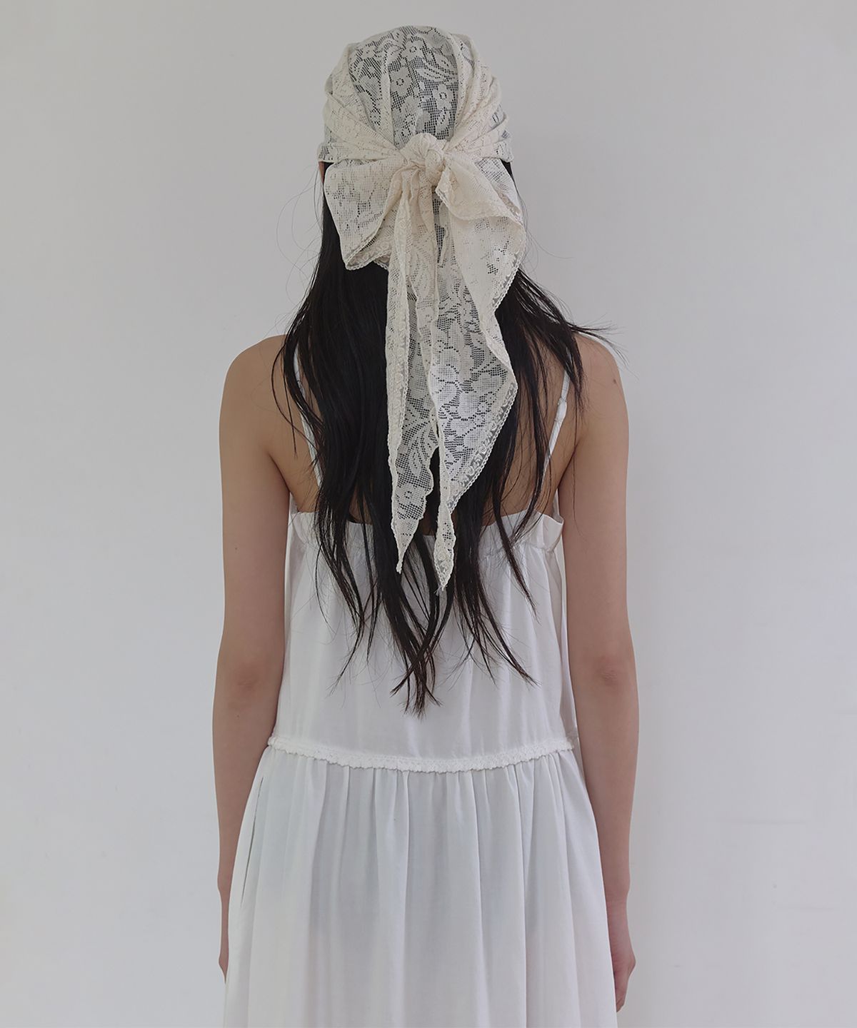 론크(LONQUE) FLORAL LACE SCARF (IVORY)