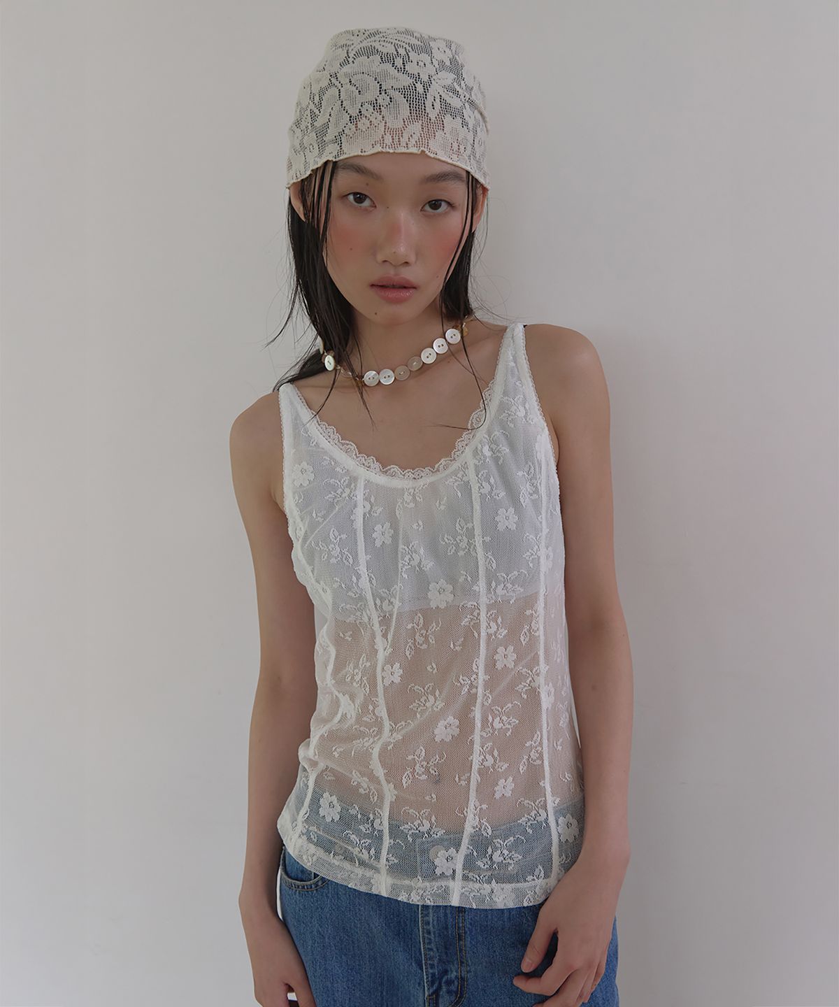 론크(LONQUE) FLORAL LACE SCARF (IVORY)