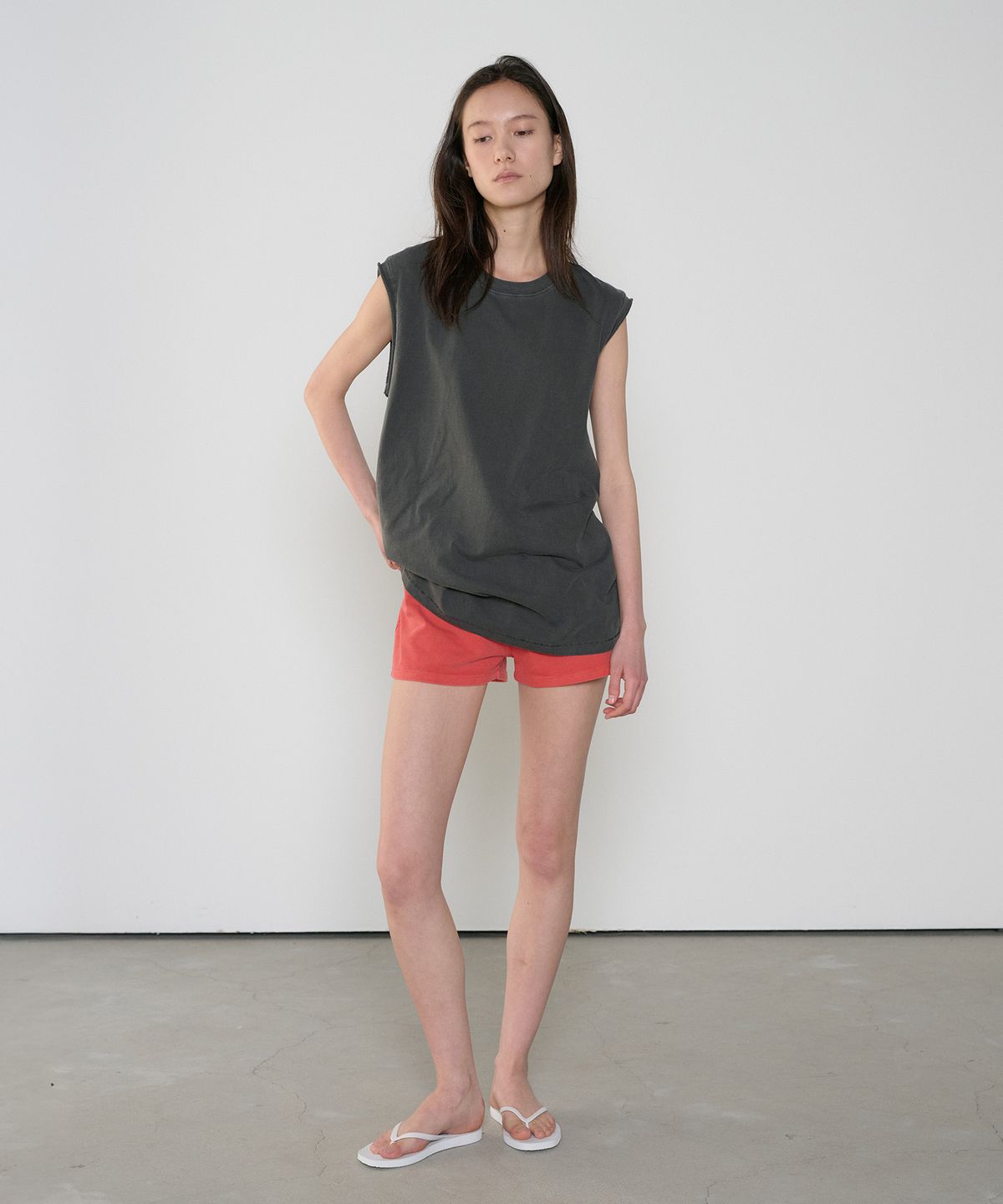 정감 스튜디오(JEONGGAM STUDIOS) Pigment Dyed Cut Off Sleeveless