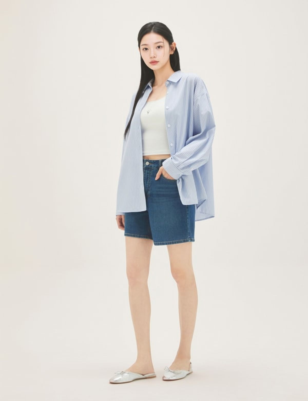 로엠(ROEM) 베이직 데님 쇼츠 RMTJG26G11