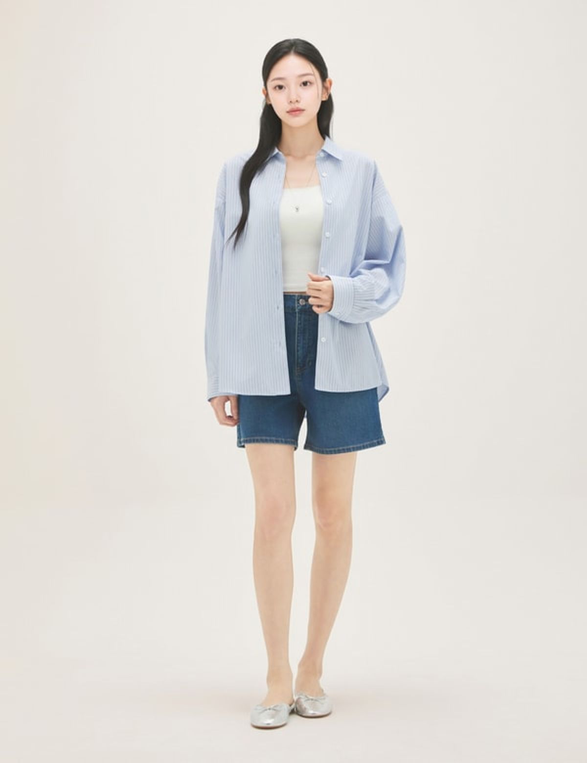 로엠(ROEM) 베이직 데님 쇼츠 RMTJG26G11
