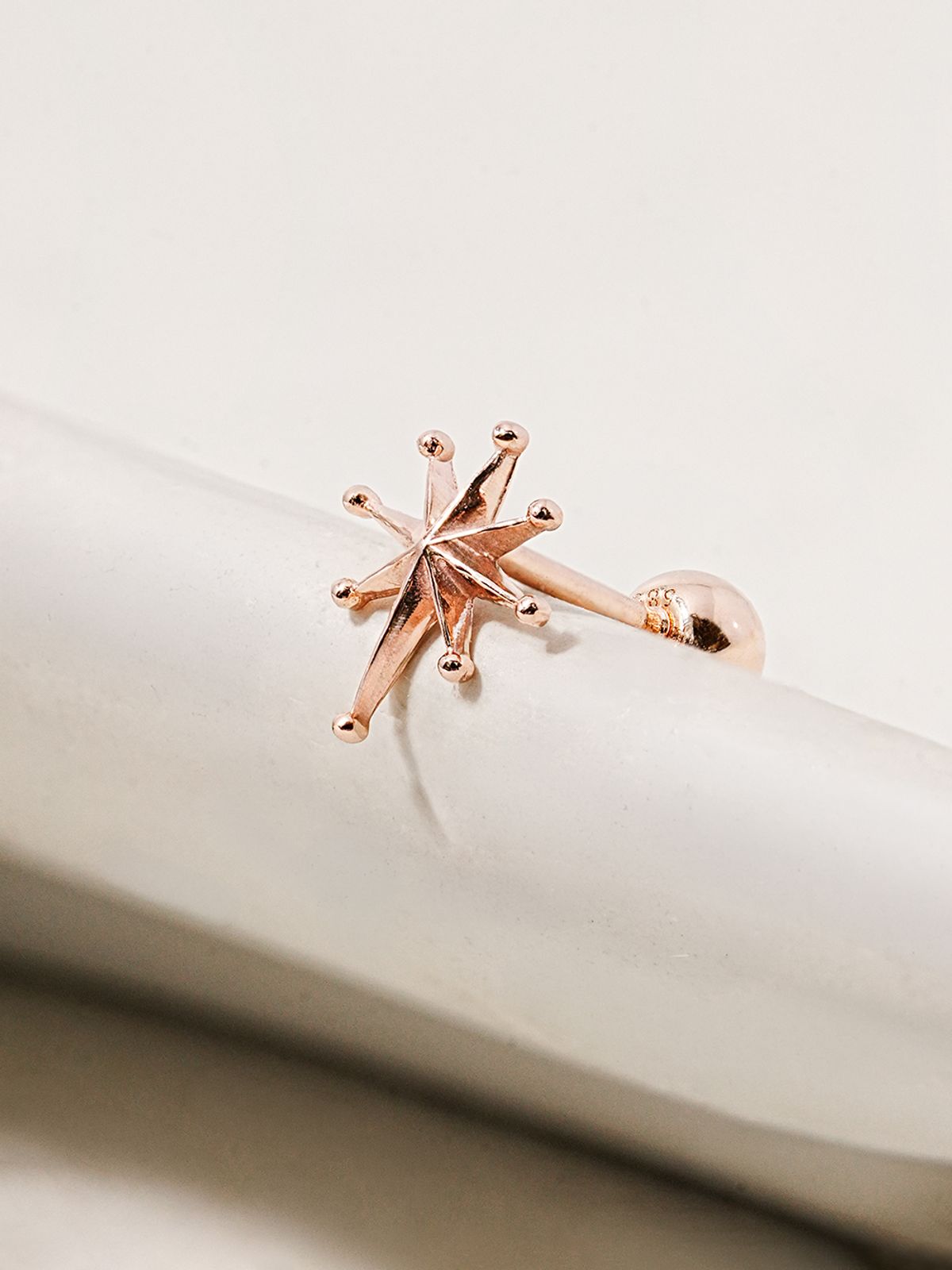 미니멀피어싱(MINIMALPIERCING) 14K 스텔라 스파이크 피어싱 귀걸이