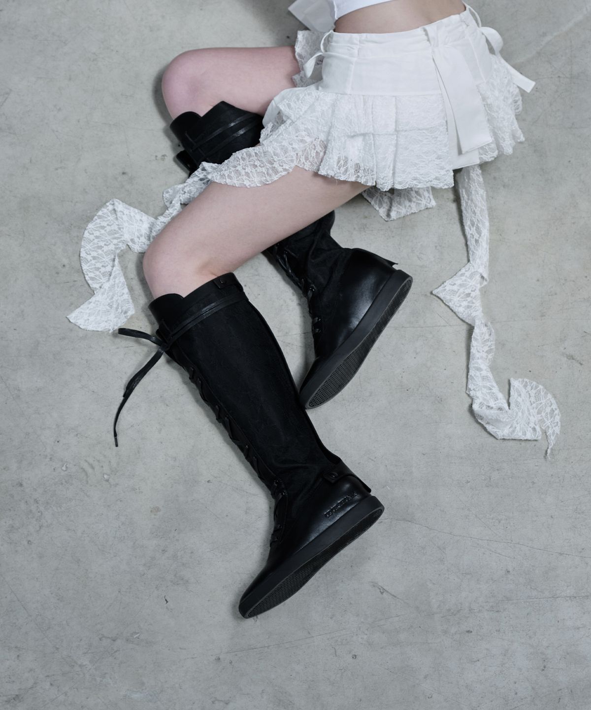 이크닉(IHCNIK) [X ODOR] Lace Ribbon Rain Boots
