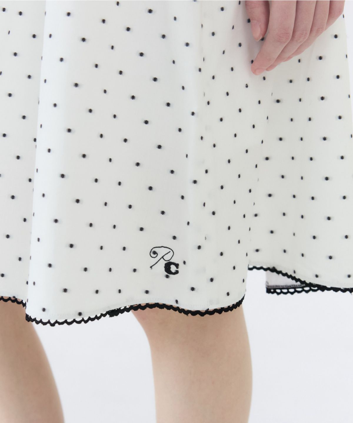지비에이치 어패럴(GBH APPAREL) COTTON POLINE SKIRT / WHITE DOT
