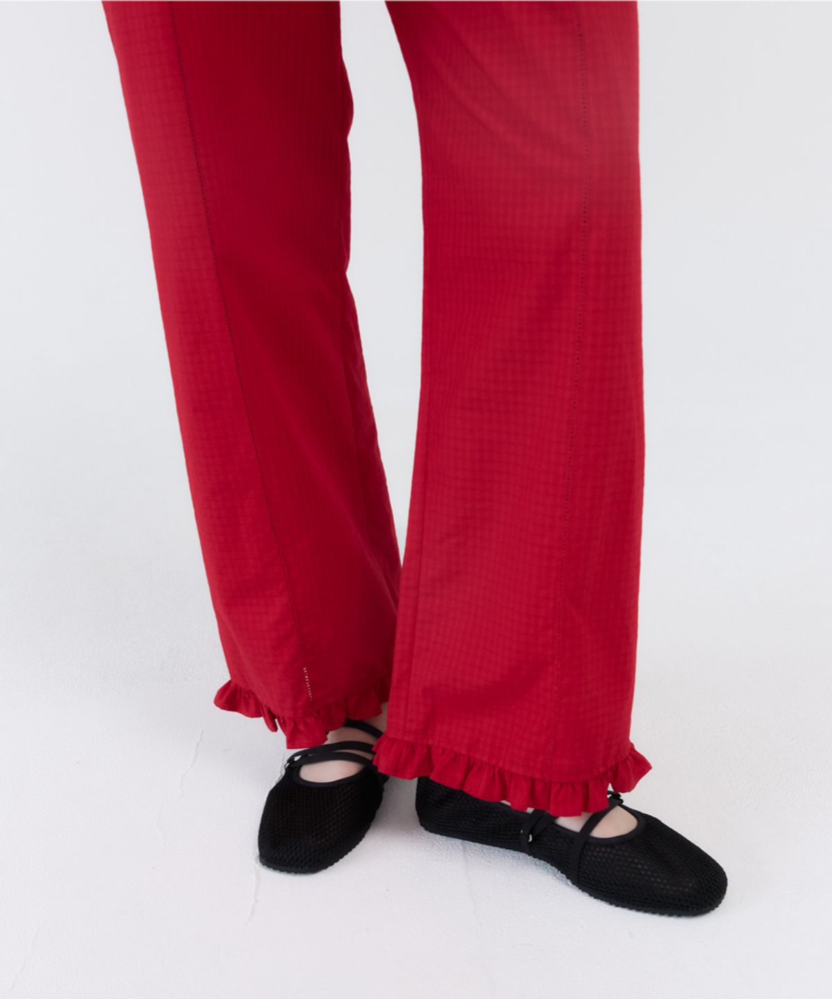 지비에이치 어패럴(GBH APPAREL) FRILL PANTS / RED
