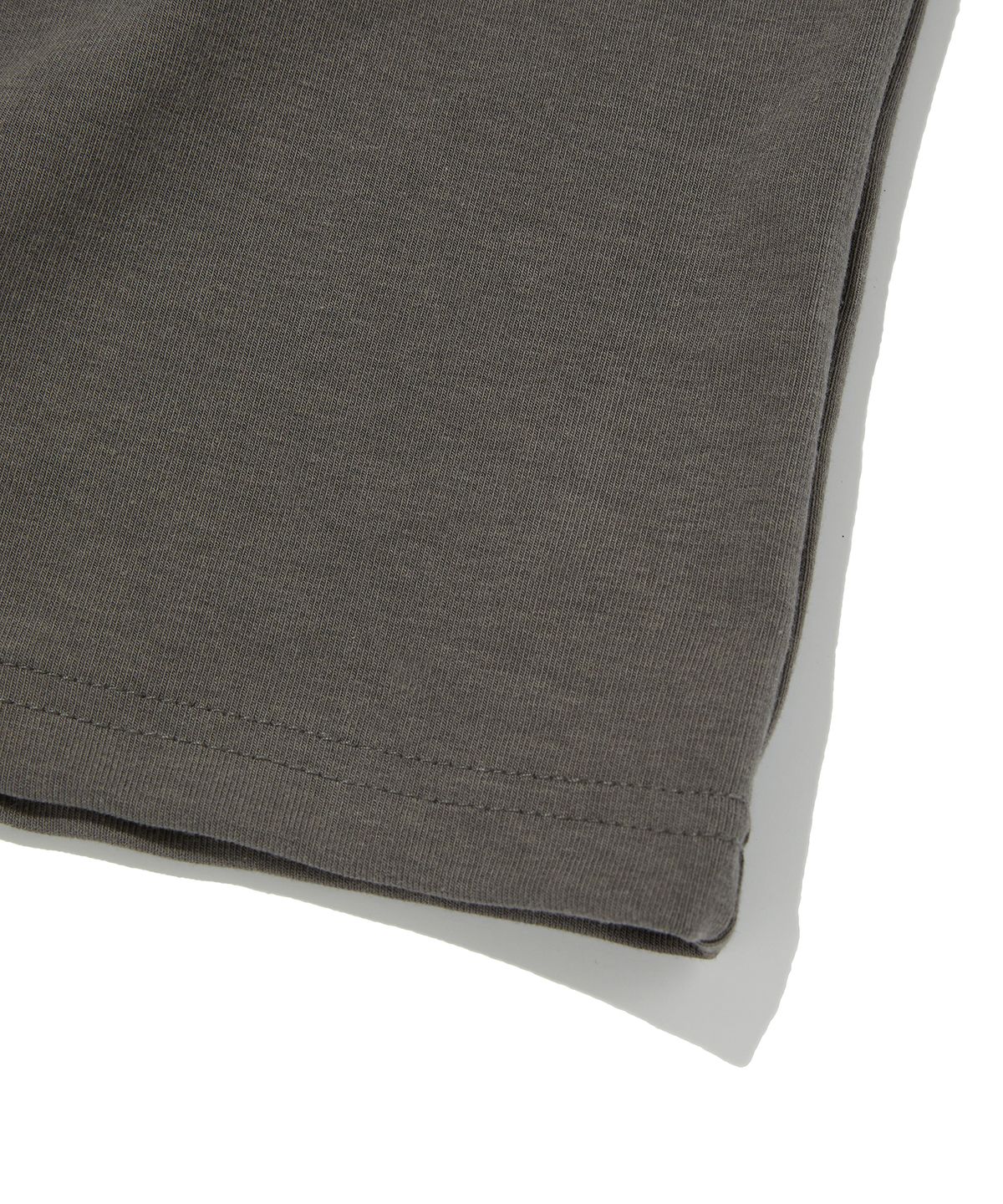 스웨이드(SUADE) COLOR BLOCK SLEEVELESS [CHARCOAL GRAY]