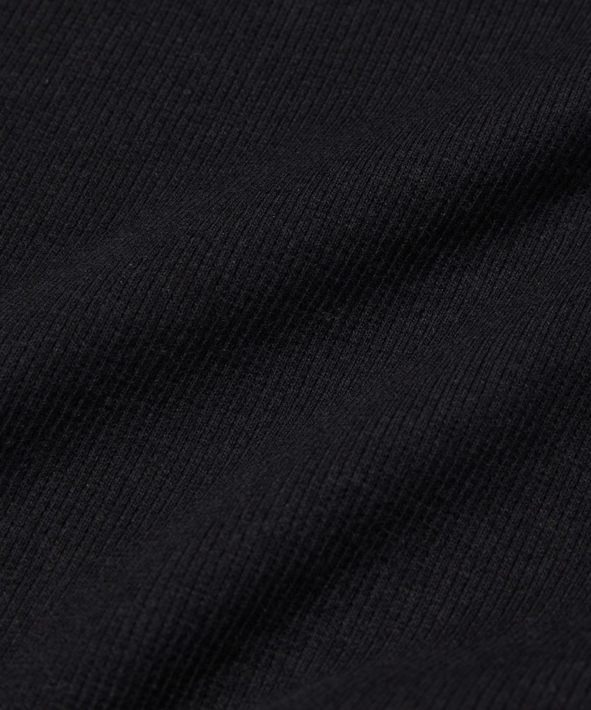 스웨이드(SUADE) RIBBED CROP TEE [BLACK]