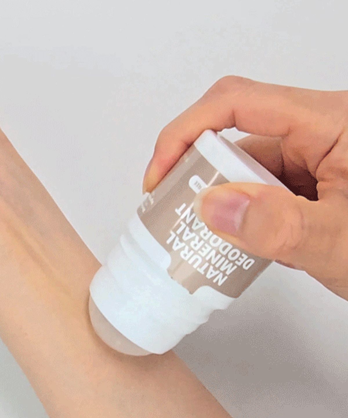 그라함스(GRAHAMS) 내추럴 미네랄 데오드란트 NEW 무향 롤온 60mL
