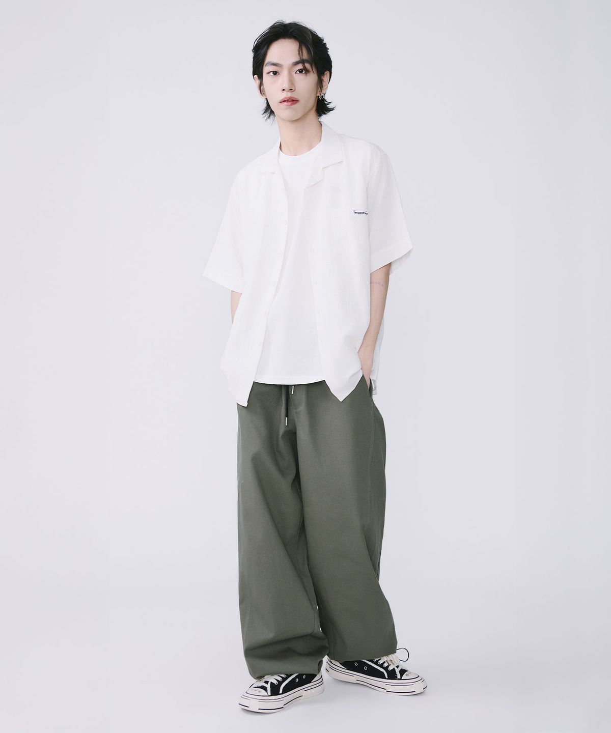 텐 패스트 세븐(TEN PAST SEVEN) 베이직 오픈카라 하프 셔츠 (2 Colors)