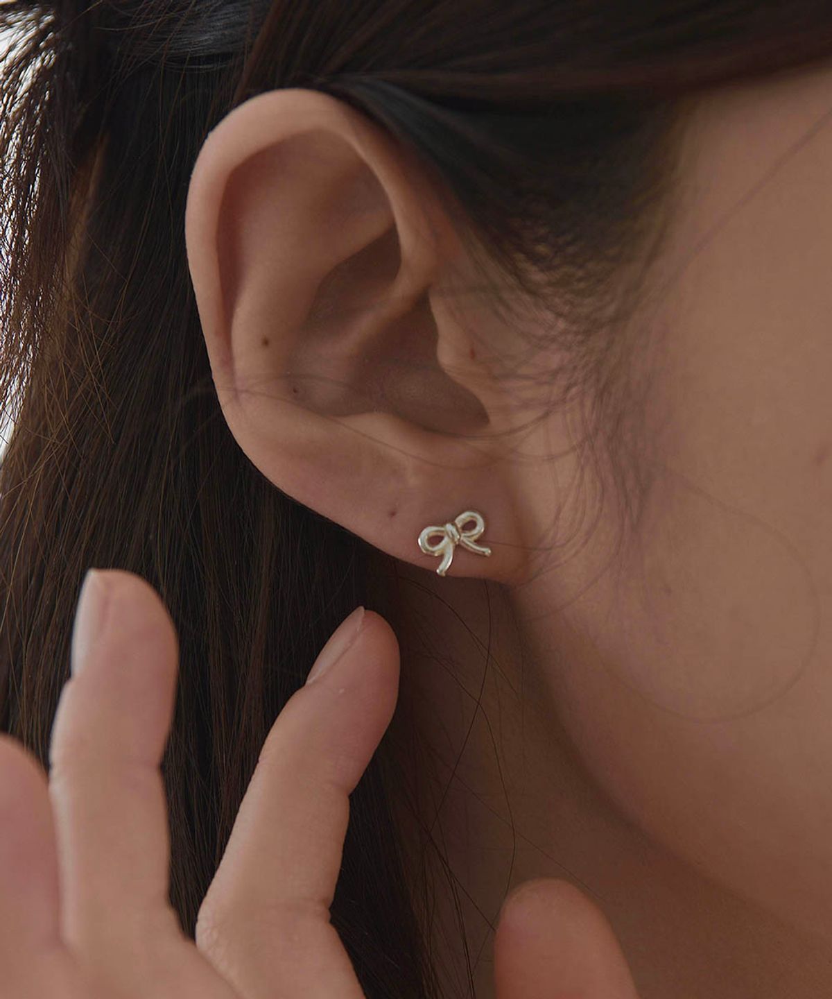 러브트릭스(LOVETRIX) Silver 925 Mini Ribbon earring