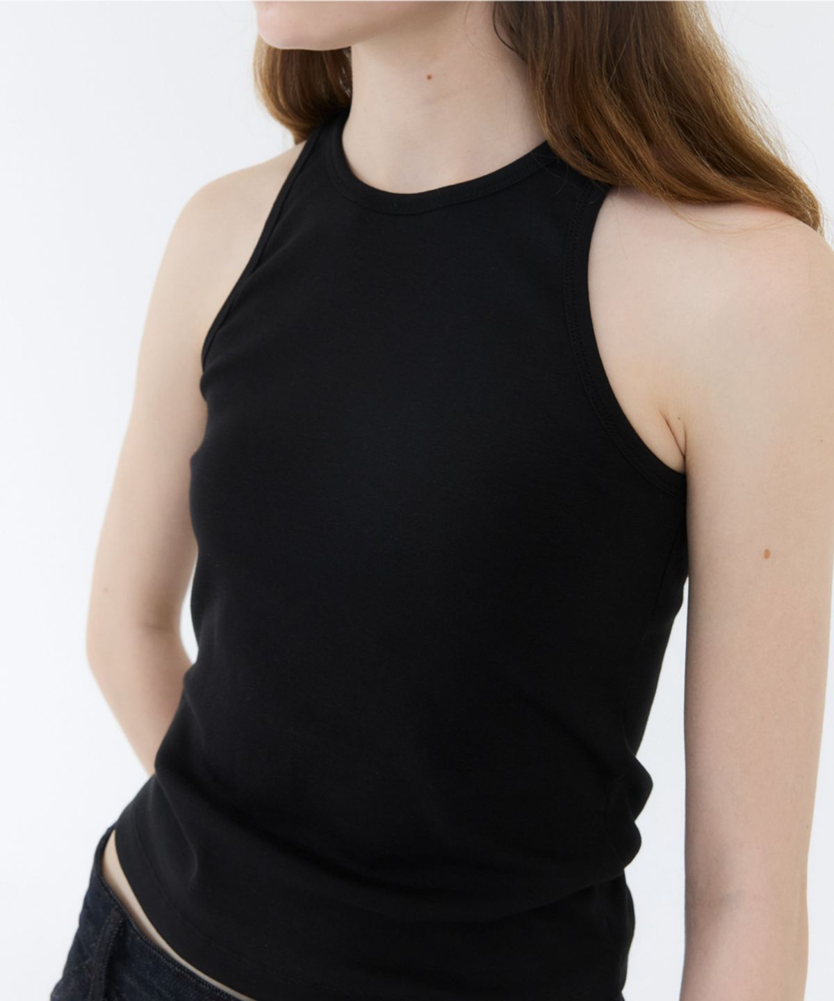 지비에이치 어패럴(GBH APPAREL) KENNY SLIM SLEEVELESS TOP / BLACK
