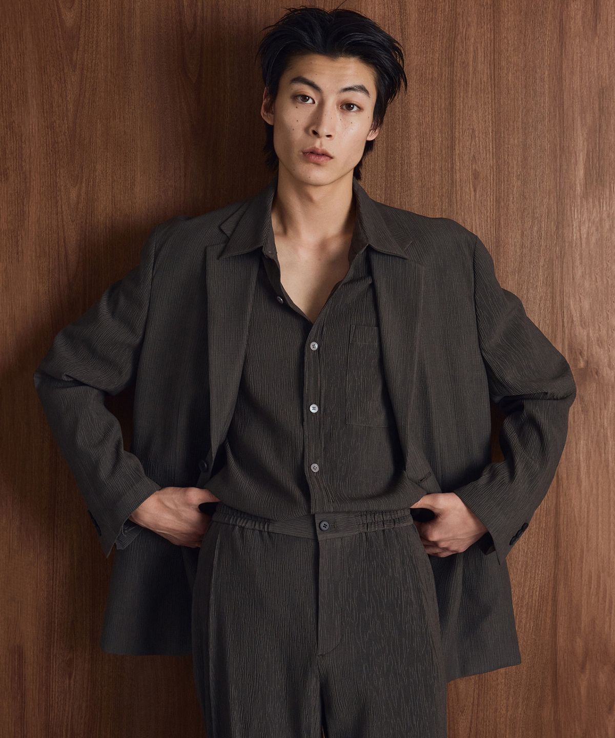 티엔지티(TNGT) [SET] Kinoshita Seersucker Jacket & Semi-Wide Pants (Khaki) 0TPA6E205K2