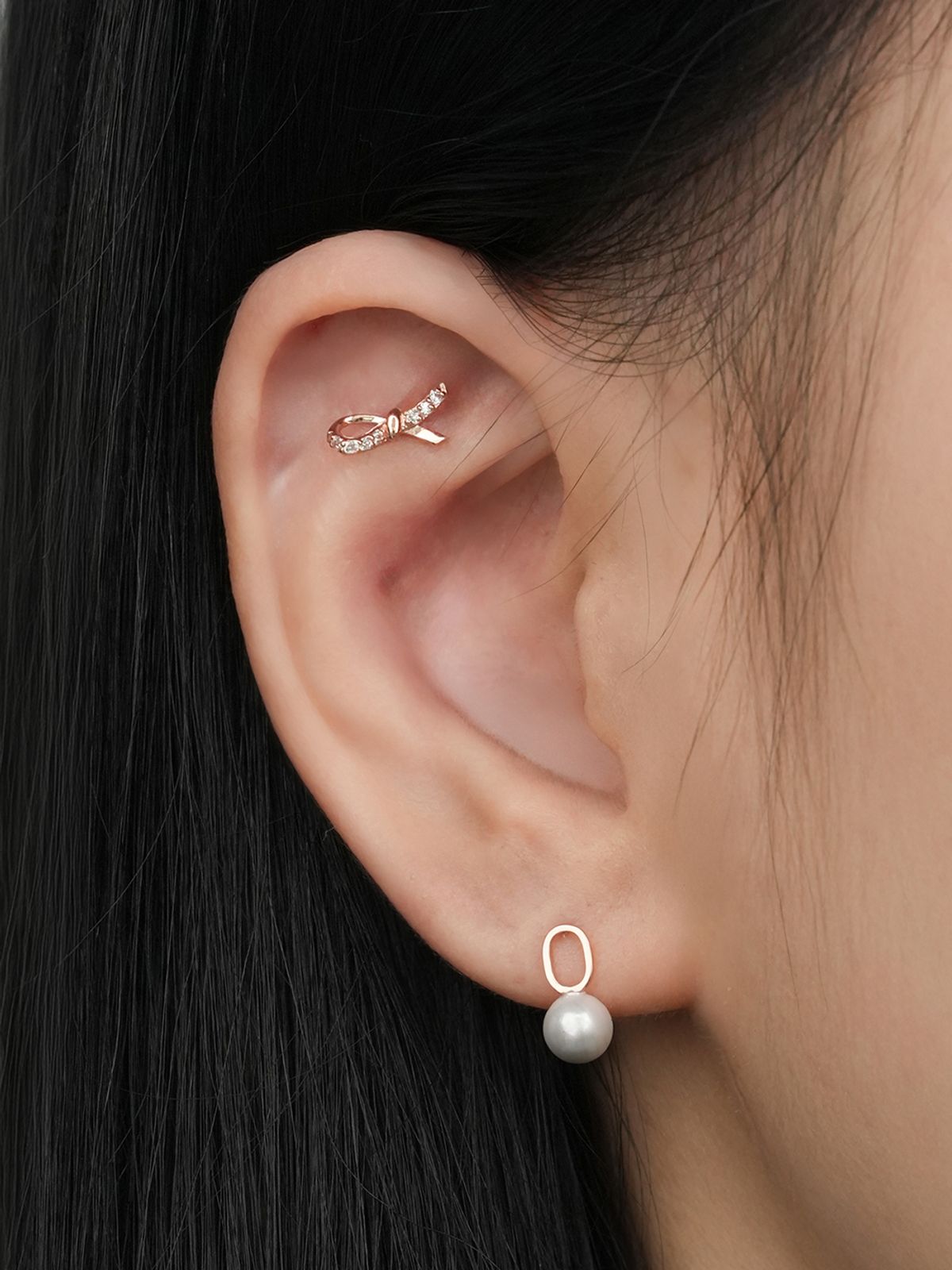 미니멀피어싱(MINIMALPIERCING) 14K 슬림 큐빅 리본 피어싱 귀걸이