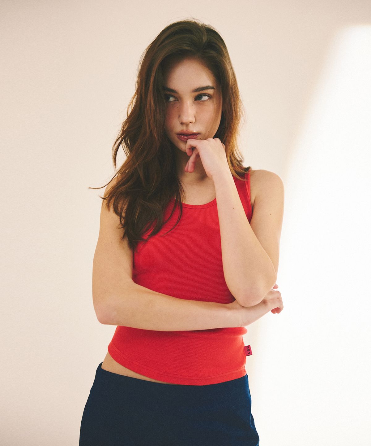 에이알유(A.R.U) FIT RIB SLEEVELESS