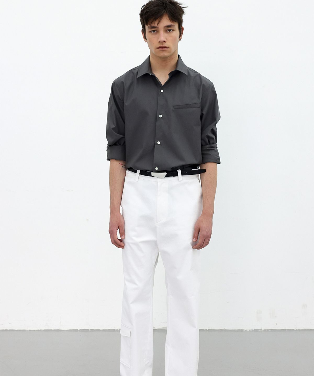 애니타임로릭(ANYTIME LOREAK) FREESIA BLOOM SHIRT - CHARCOAL