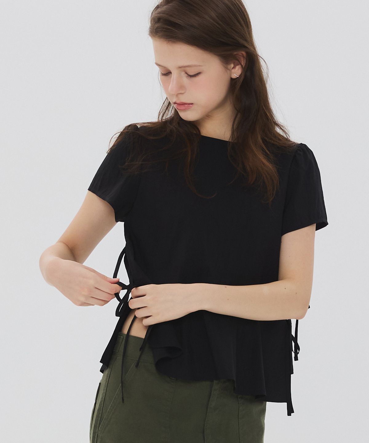 뉴루키(NEW LOOKY) Ribbon blouse_Black