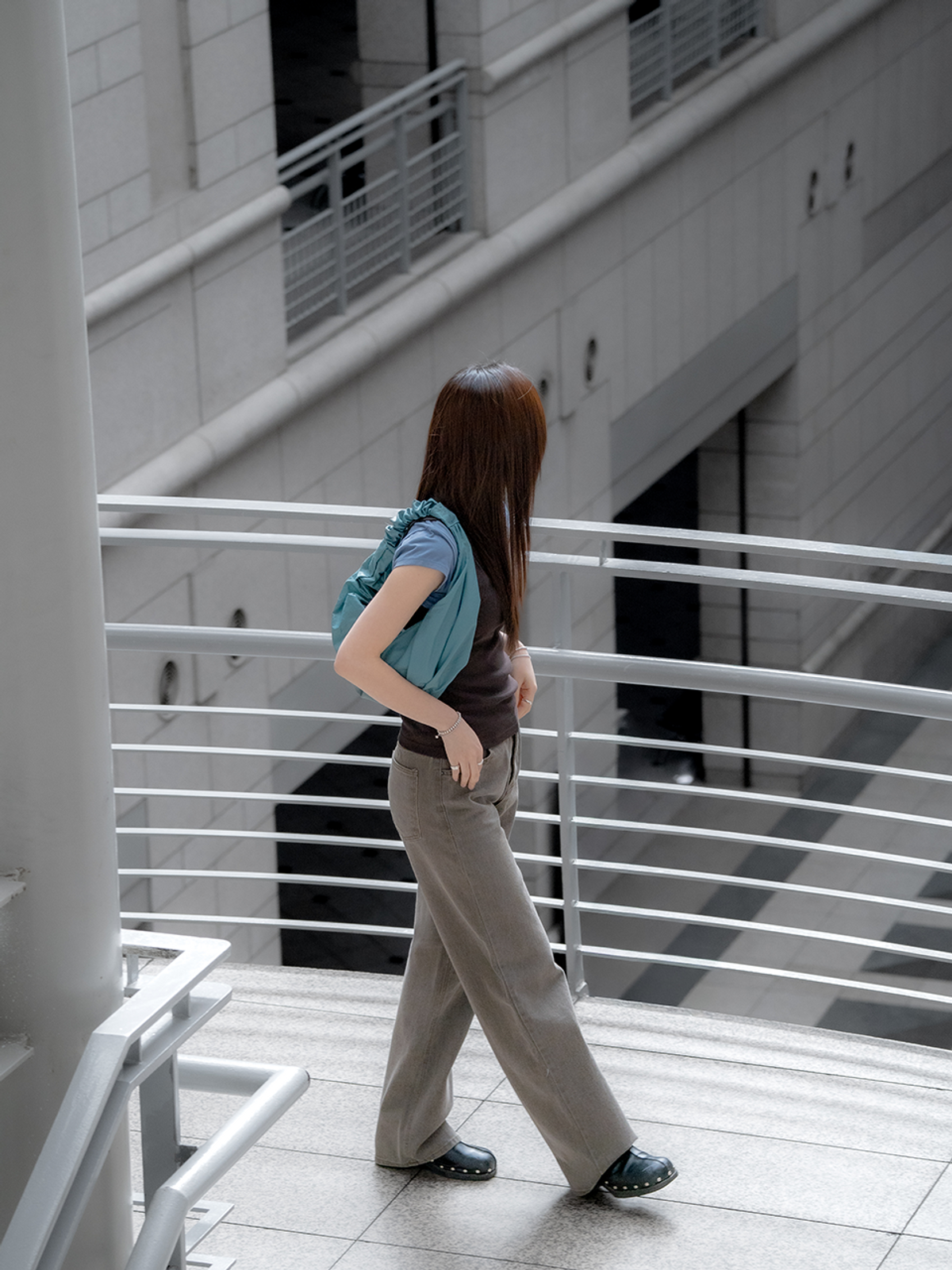 아코크(ACOC) Glossy Small Tangle Twist Bag_Teal Green